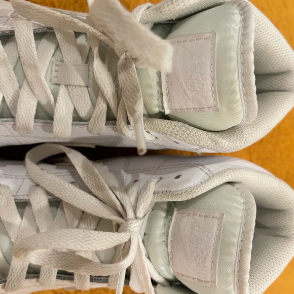 Nike Court Royale 2 - Picture 2 of 7